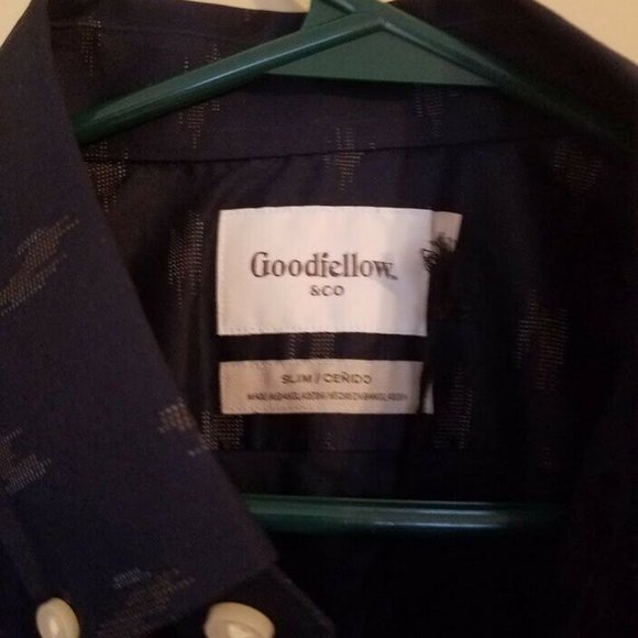 Men's Slim Fit Stretch Performance Long Sleeve Button-Down Shirt, XL, Navy - Picture 3 of 3